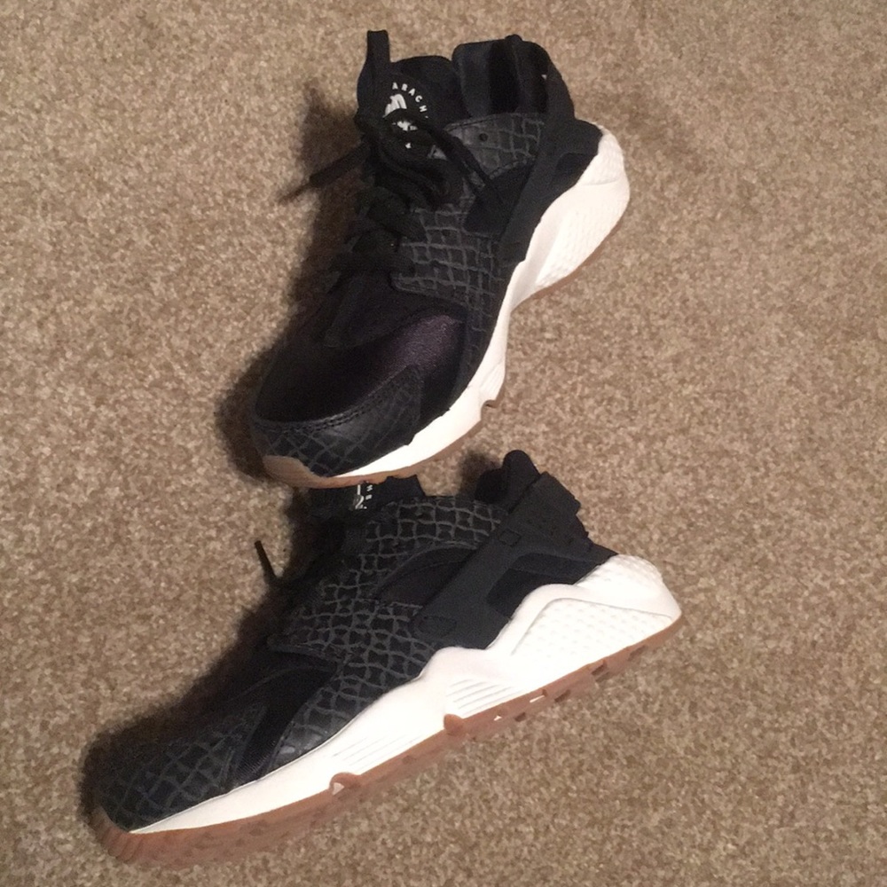 Nike Huarache Shoes